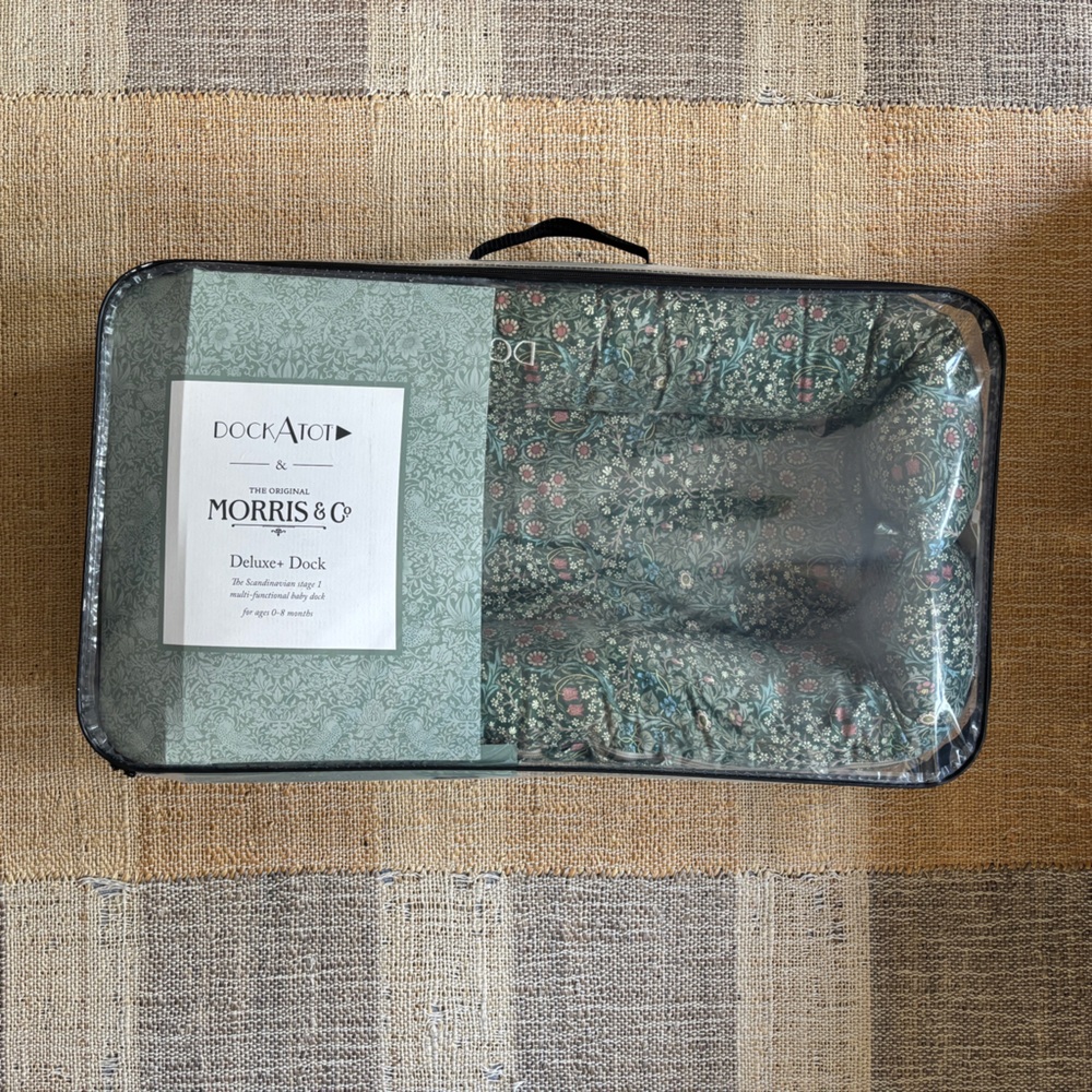 DockATot x Morris & Co. Deluxe+ Dock in Green Floral Rare